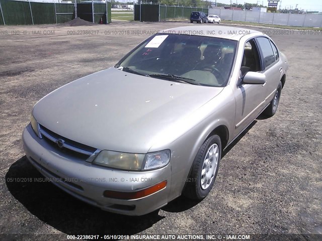 JN1CA21D4XM406604 - 1999 NISSAN MAXIMA GLE/GXE/SE SILVER photo 2