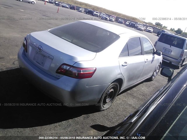 4T1BE46K07U682113 - 2007 TOYOTA CAMRY NEW GENERAT CE/LE/XLE/SE SILVER photo 4