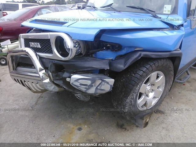 JTEBU11F970100495 - 2007 TOYOTA FJ CRUISER BLUE photo 6