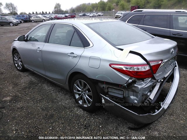 4T1BD1FK9GU185806 - 2016 TOYOTA CAMRY HYBRID/LE/XLE/SE GRAY photo 3