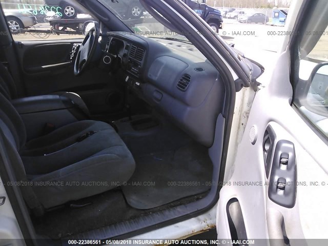 1B7GG2AN1YS760339 - 2000 DODGE DAKOTA QUAD WHITE photo 5