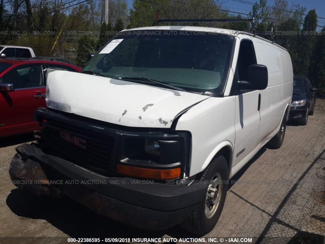 1GTFG29T631131320 - 2003 GMC SAVANA G2500 WHITE photo 2