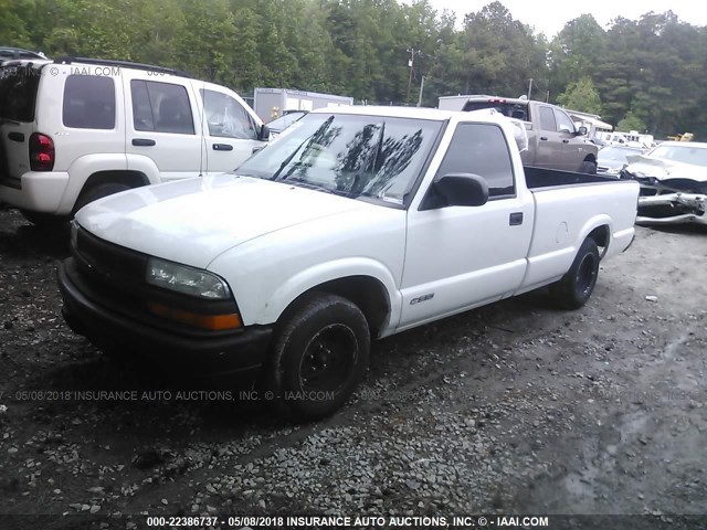 1GCCS145228260732 - 2002 CHEVROLET S TRUCK S10 WHITE photo 2