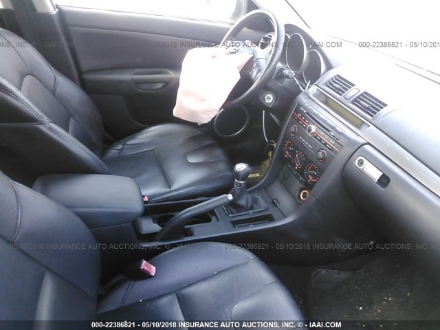 JM1BK343X41211246 - 2004 MAZDA 3 HATCHBACK GRAY photo 5