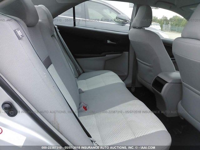 4T1BF1FK8DU688944 - 2013 TOYOTA CAMRY L/SE/LE/XLE Gümüş foto 8