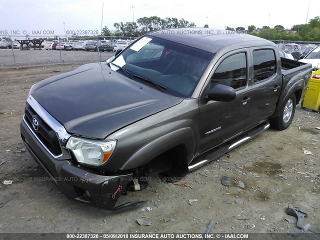 3TMJU4GN4CM126977 - 2012 TOYOTA TACOMA DOUBLE CAB PRERUNNER GOLD photo 2