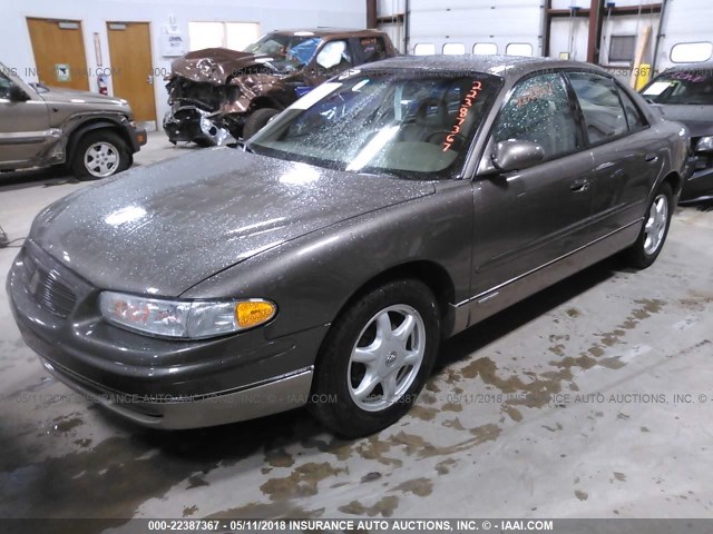 2G4WF551421292570 - 2002 BUICK REGAL GS GRAY photo 2