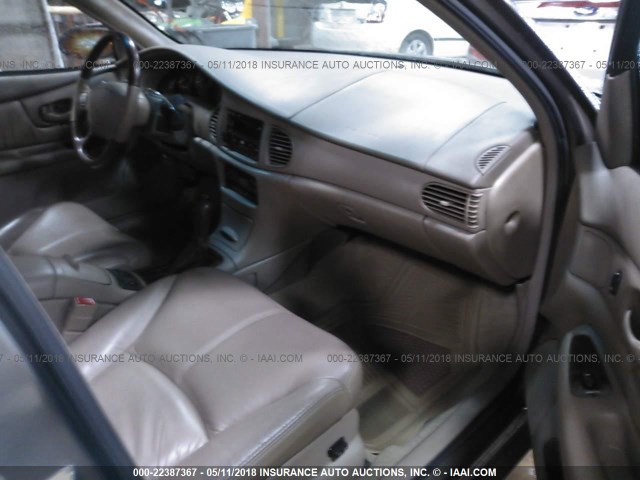 2G4WF551421292570 - 2002 BUICK REGAL GS GRAY photo 5