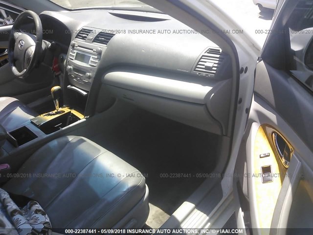 JTNBK46K373022159 - 2007 TOYOTA CAMRY NEW GENERAT LE/XLE/SE WHITE photo 5