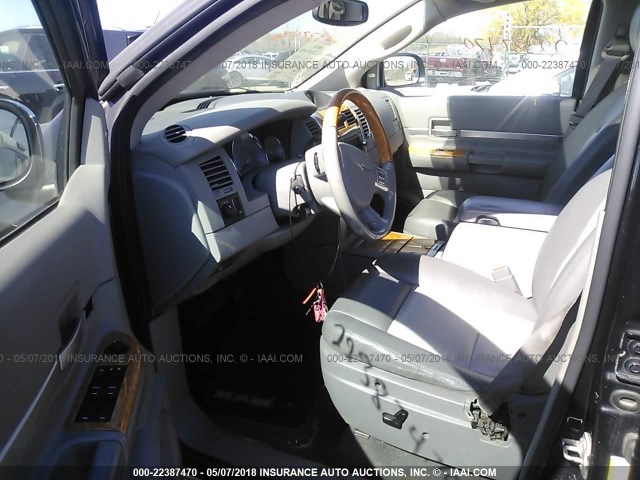 1A8HW58287F523688 - 2007 CHRYSLER ASPEN LIMITED BLACK photo 5