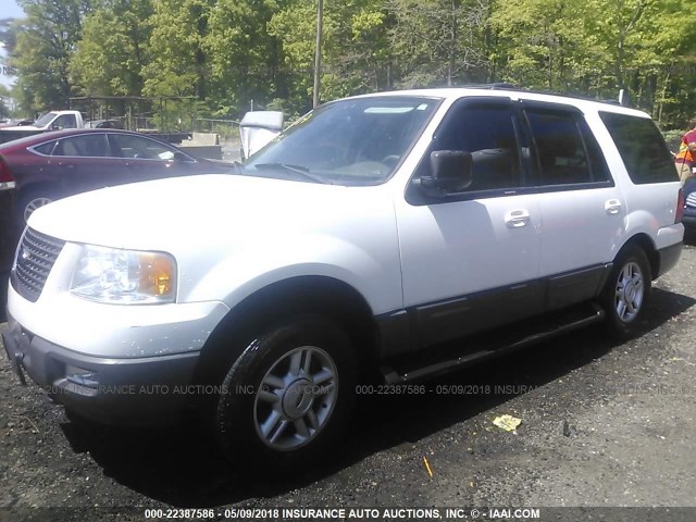 1FMPU16L94LB54877 - 2004 FORD EXPEDITION XLT WHITE photo 2
