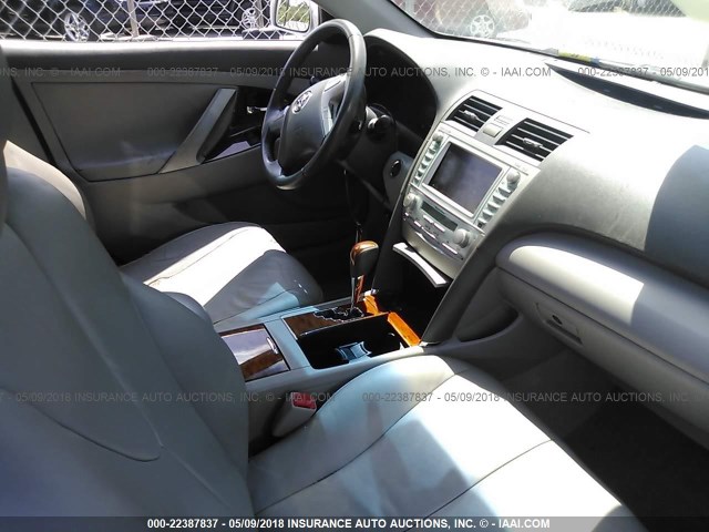 4T1BK46K08U064333 - 2008 TOYOTA CAMRY LE/XLE/SE 银色 照片 5