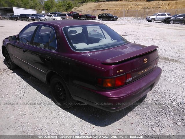 4T1BG12KXTU806588 - 1996 TOYOTA CAMRY DX/LE/XLE BURGUNDY photo 3
