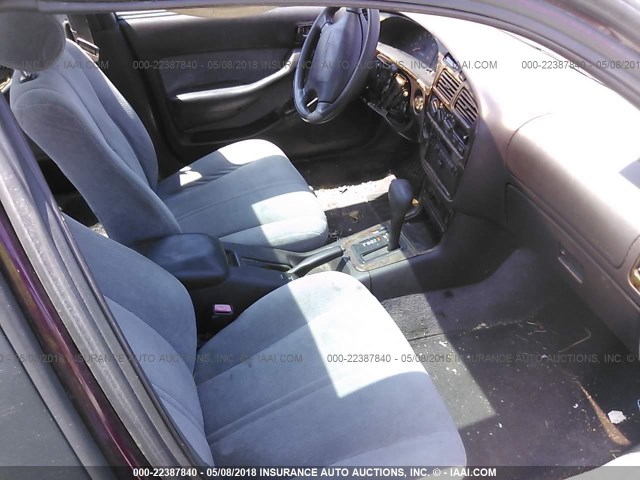 4T1BG12KXTU806588 - 1996 TOYOTA CAMRY DX/LE/XLE BURGUNDY photo 5