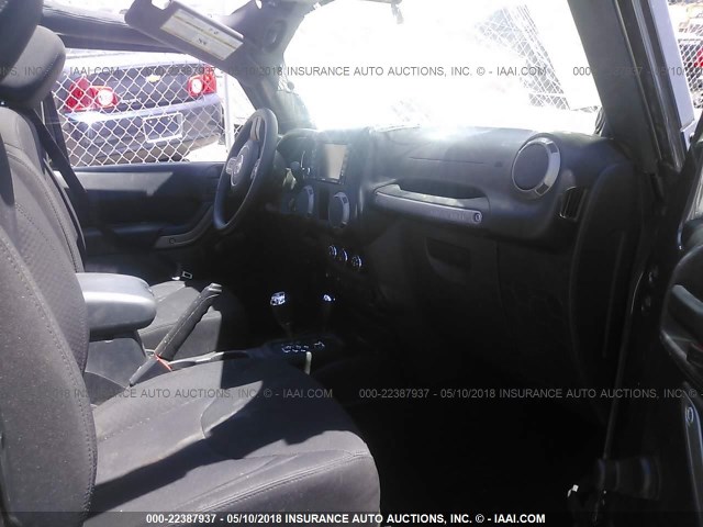 1C4AJWAG5EL203438 - 2014 JEEP WRANGLER SPORT 灰色 照片 5