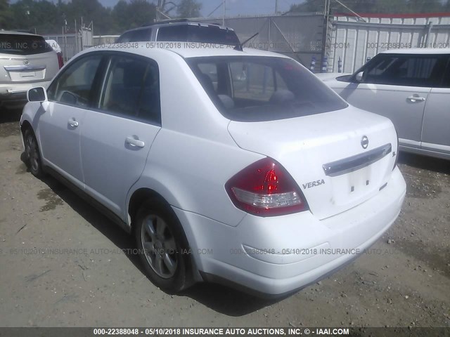 3N1BC11E37L441346 - 2007 NISSAN VERSA S/SL WHITE photo 3