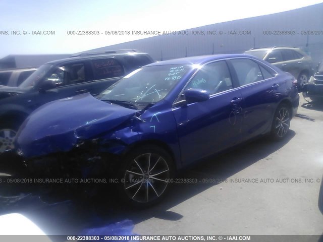 4T1BF1FK7GU568069 - 2016 TOYOTA CAMRY LE/XLE/SE/XSE BLUE photo 2