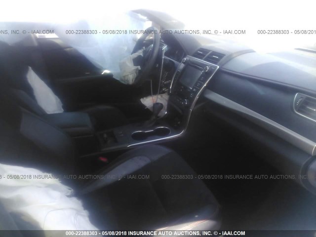 4T1BF1FK7GU568069 - 2016 TOYOTA CAMRY LE/XLE/SE/XSE BLUE photo 5