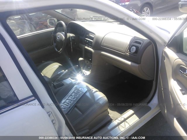 1YVGF22F525289192 - 2002 MAZDA 626 ES/LX WHITE photo 5