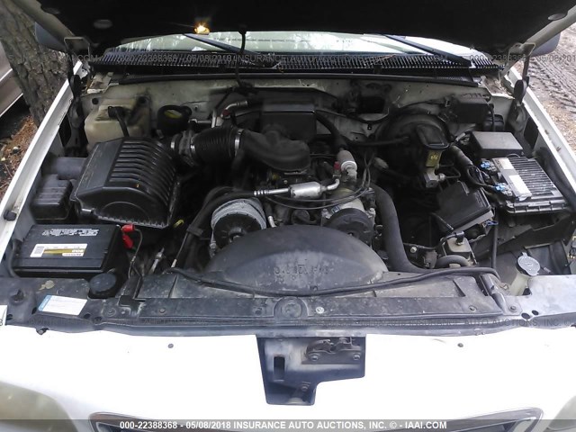 1GYEK63R3YR219985 - 2000 CADILLAC ESCALADE LUXURY თეთრი ფოტო 10