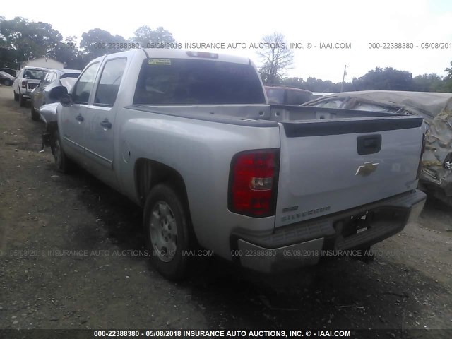 3GCPCSE02BG377874 - 2011 CHEVROLET SILVERADO C1500 LT GRAY photo 3