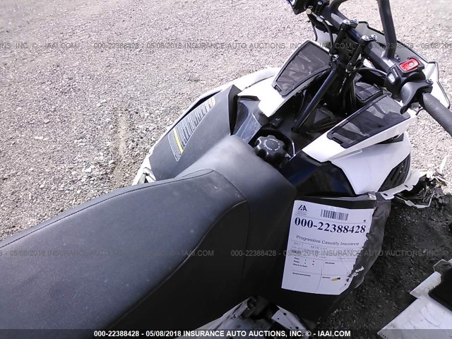 4UF13SNW1DT126496 - 2013 ARCTIC CAT SNOWMOBILE 白色 照片 5