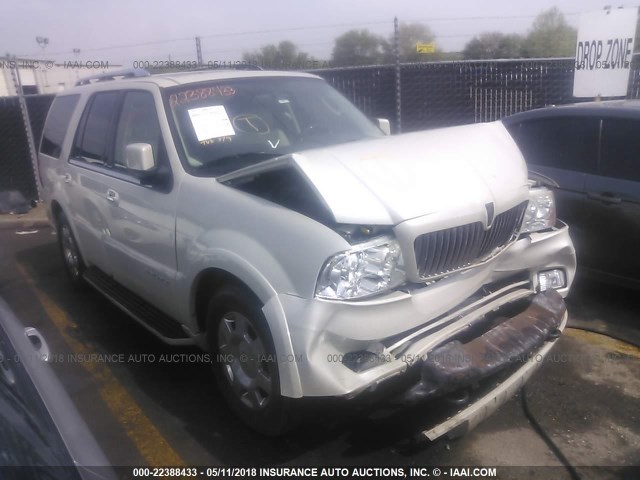 5LMFU28515LJ15604 - 2005 LINCOLN NAVIGATOR WHITE photo 1