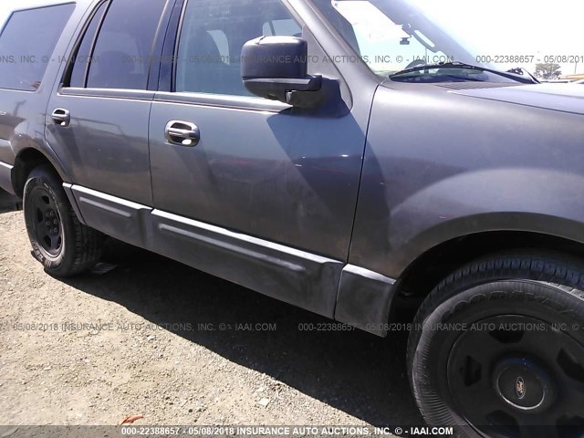 1FMRU15WX4LB16269 - 2004 FORD EXPEDITION XLT 灰色 照片 6