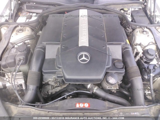 WDBSK75F75F092591 - 2005 MERCEDES-BENZ SL 500 银色 照片 10