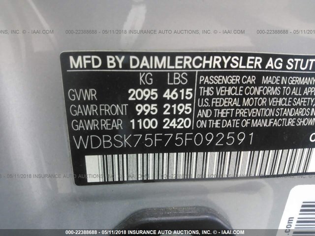 WDBSK75F75F092591 - 2005 MERCEDES-BENZ SL 500 银色 照片 9