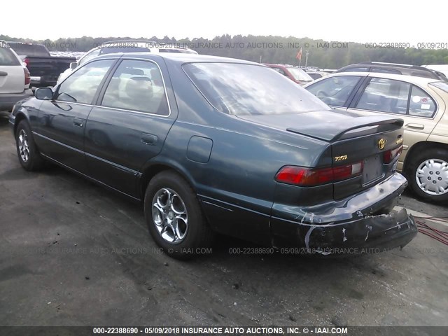 4T1BG22KXVU070485 - 1997 TOYOTA CAMRY CE/LE/XLE 绿色 照片 3