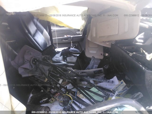 1GYFK638X8R233085 - 2008 CADILLAC ESCALADE LUXURY თეთრი ფოტო 5