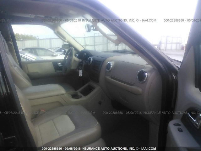 1FMPU17546LA87687 - 2006 FORD EXPEDITION EDDIE BAUER BLACK photo 5