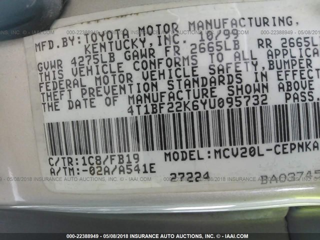 4T1BF22K6YU095732 - 2000 TOYOTA CAMRY LE/XLE Silber Foto 9