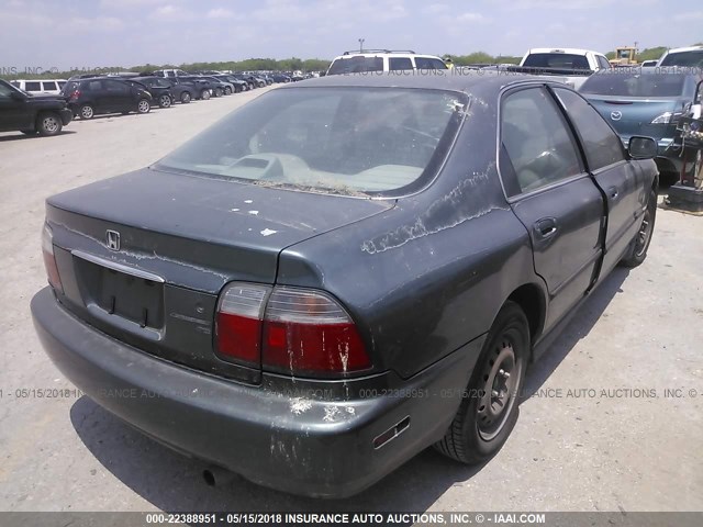 1HGCD5534VA171127 - 1997 HONDA ACCORD LX/EX GREEN photo 4