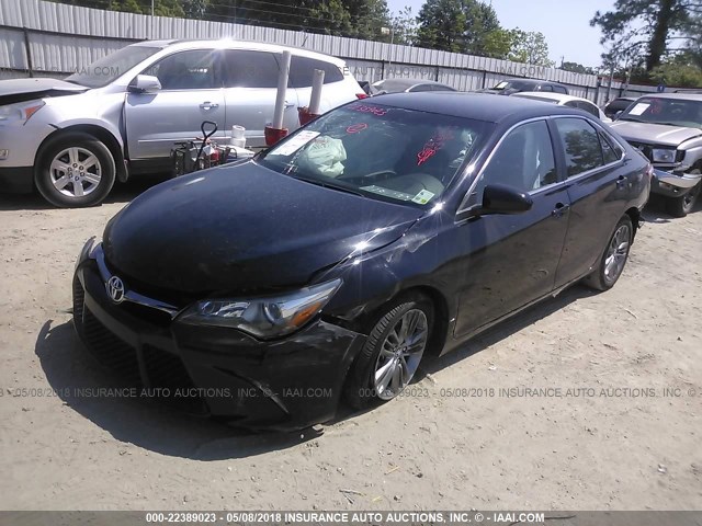 4T1BF1FK6HU391404 - 2017 TOYOTA CAMRY LE/XLE/SE/XSE BLACK photo 2