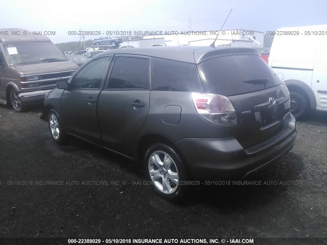 2T1KR32E05C370208 - 2005 TOYOTA COROLLA MATRIX XR GRAY photo 3