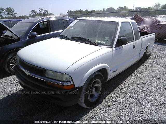 1GCCS1954Y8295905 - 2000 CHEVROLET S TRUCK S10 WHITE photo 2