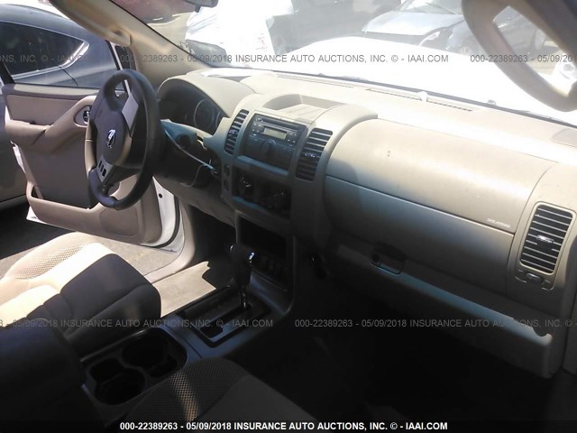 5N1AR18UX8C612896 - 2008 NISSAN PATHFINDER S/LE/SE WHITE photo 5