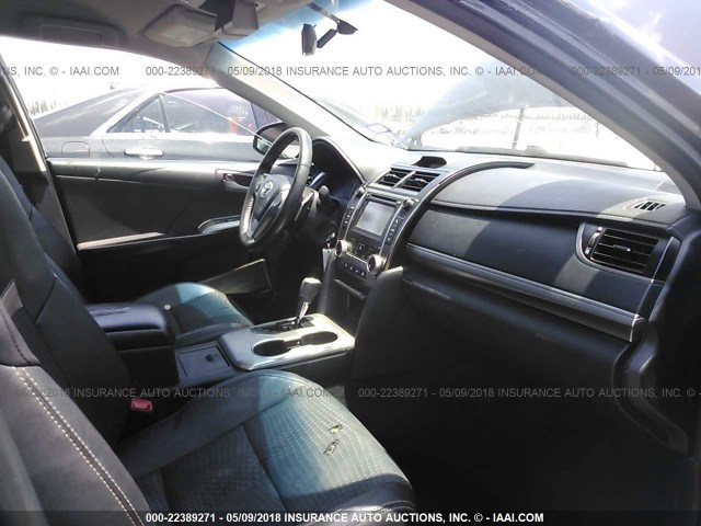 4T1BF1FKXDU233108 - 2013 TOYOTA CAMRY L/SE/LE/XLE BLACK photo 5