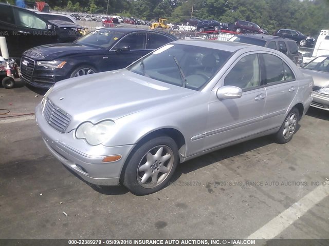 WDBRF64J72F264357 - 2002 MERCEDES-BENZ C 320 SILVER photo 2