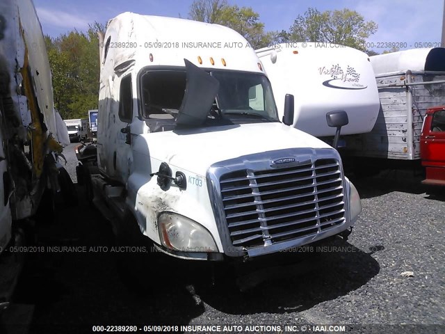 1FUJGLDR5ALAP1135 - 2010 FREIGHTLINER CASCADIA 125  WHITE photo 1