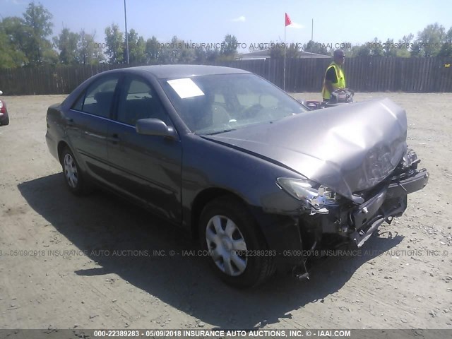 4T1BE30K53U677759 - 2003 TOYOTA CAMRY LE/XLE/SE ნაცრისფერი ფოტო 1