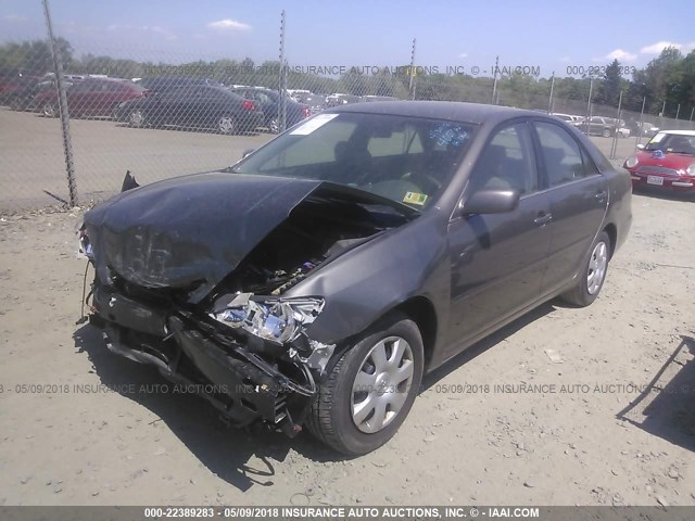 4T1BE30K53U677759 - 2003 TOYOTA CAMRY LE/XLE/SE ნაცრისფერი ფოტო 2