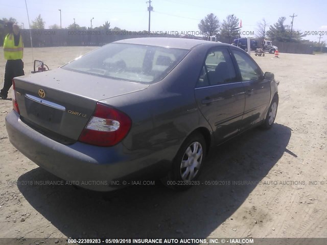 4T1BE30K53U677759 - 2003 TOYOTA CAMRY LE/XLE/SE ნაცრისფერი ფოტო 4