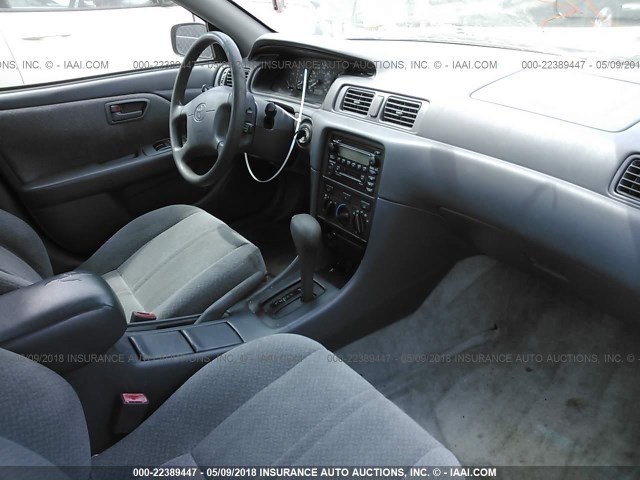 JT2BG22K4Y0486055 - 2000 TOYOTA CAMRY CE/LE/XLE 黑色 照片 5