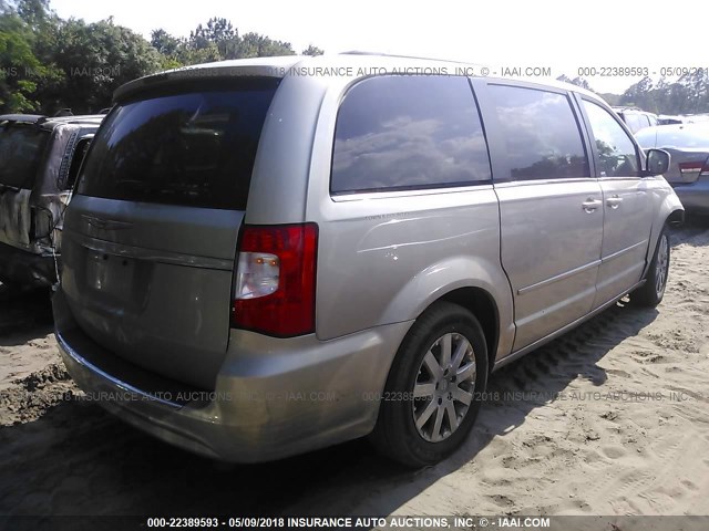 2C4RC1AG5FR697664 - 2015 CHRYSLER TOWN & COUNTRY LX GOLD photo 4