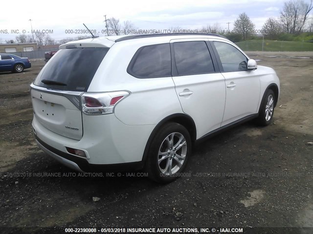 JA4AZ3A31FZ013116 - 2015 MITSUBISHI OUTLANDER SE WHITE photo 4