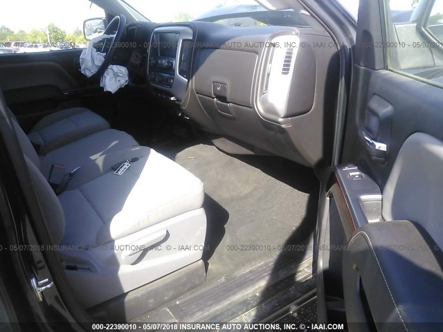 3GTU2MEC0HG304197 - 2017 GMC SIERRA K1500 SLE GRAY photo 5