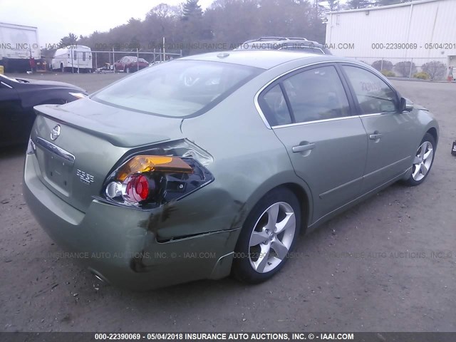 1N4BL21E58C207294 - 2008 NISSAN ALTIMA 3.5SE/3.5SL GREEN photo 4